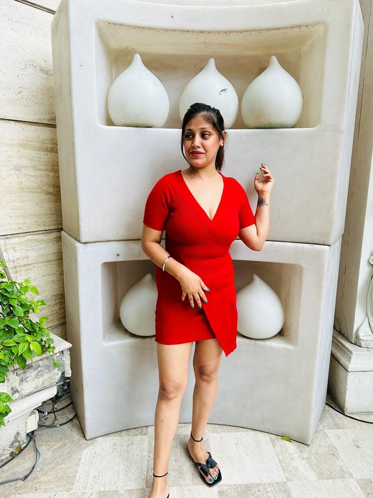 Hanumangarh call girl